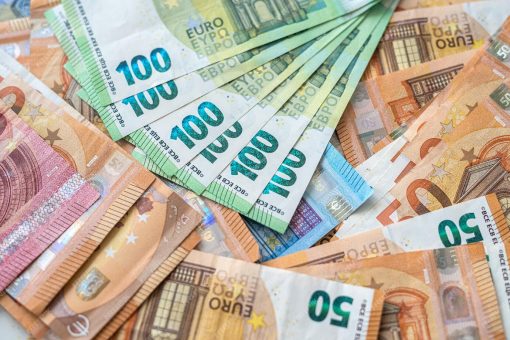 Fake 100 euro notes