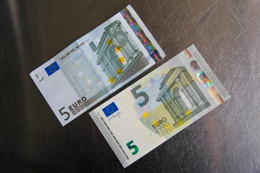 Fake 5 Euro notes