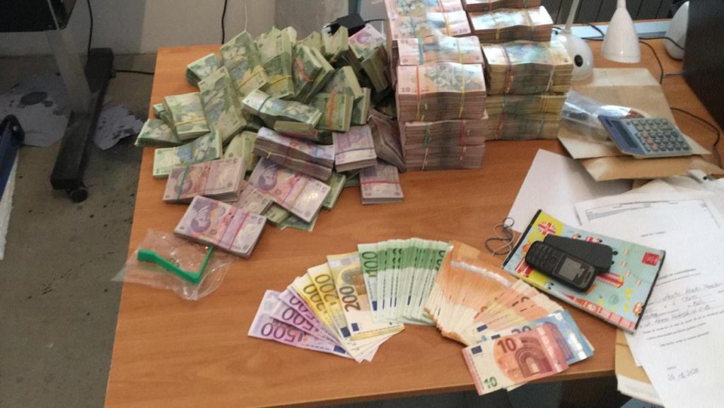 supercounterfeits.co/